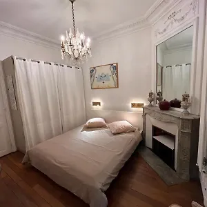 grande-chambre-privee-sur-jardin-arbore.fr-paris.fr/